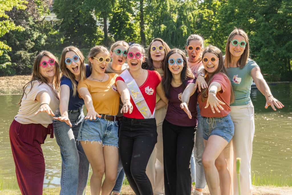 Photographie lifestyle en extérieur pour un EVJF en Alsace