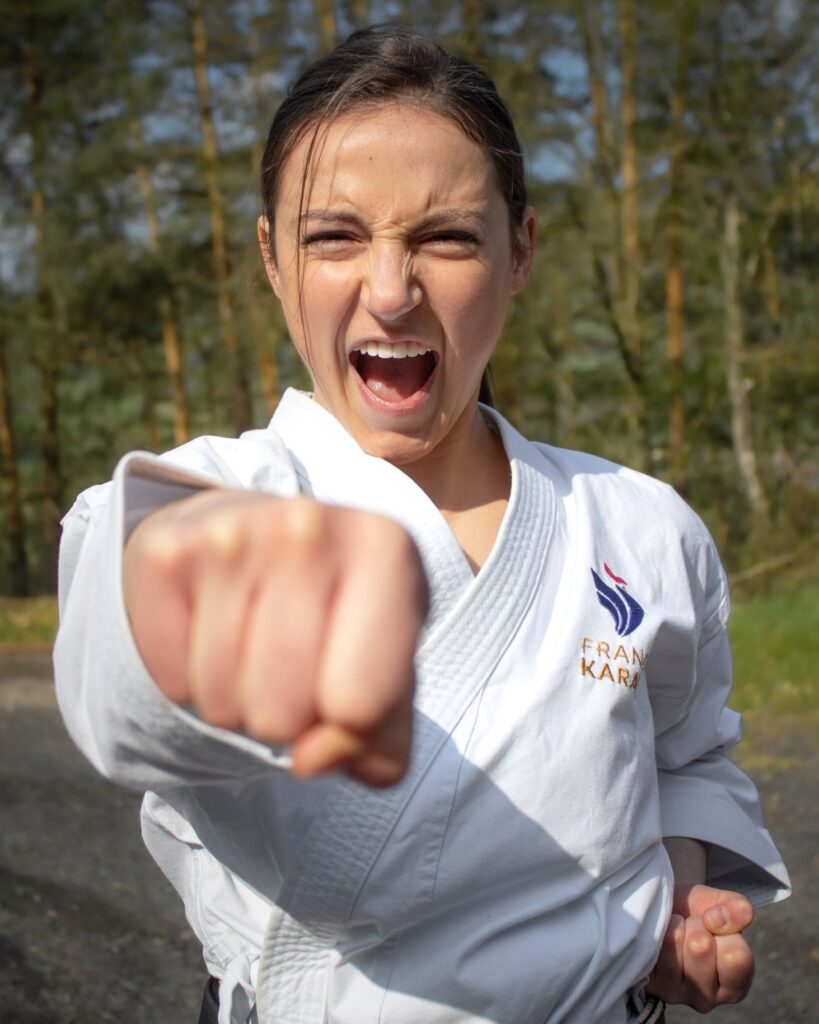 Photographie d'une femme sportive en action en Alsace